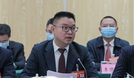 周平董事長參加市八屆人大一次會議沙灣區(qū)分團(tuán)審議并發(fā)言：堅(jiān)持走低碳、綠色的高質(zhì)量發(fā)展之路