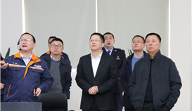 共話(huà)稅企發(fā)展，樂(lè)山市稅務(wù)局黨委書(shū)記、局長(zhǎng)舒冕一行到德勝參觀調(diào)研