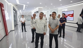 國網(wǎng)樂山供電公司總經(jīng)理賀軍一行到德勝釩鈦調研